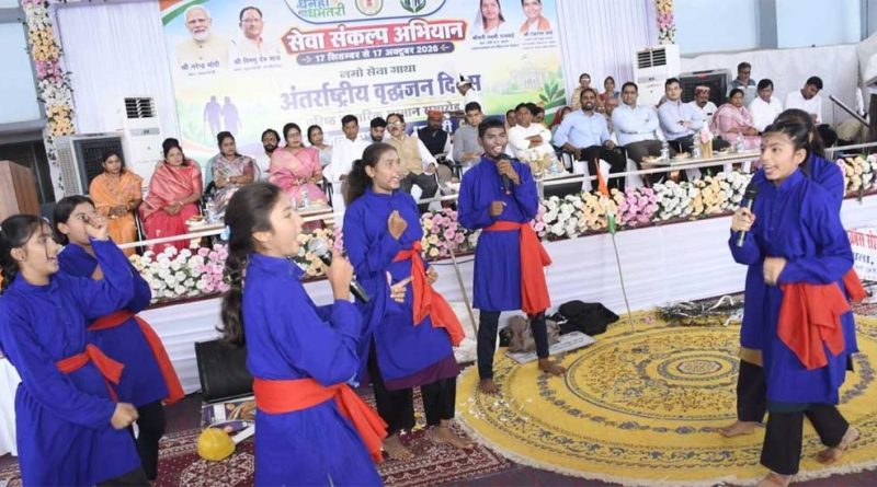 नुक्कड़ नाटक के जरिए पहुँचाया जनकल्याणकारी योजनाओं का संदेश